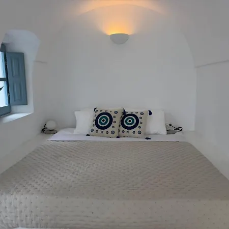 Christos Santorini-emporio Dublex Emporio (Santorini)